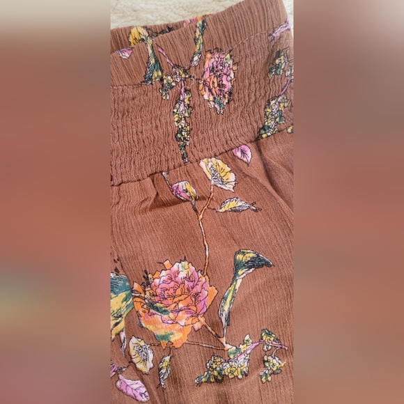 Oneil Pants - Picture 2 of 4